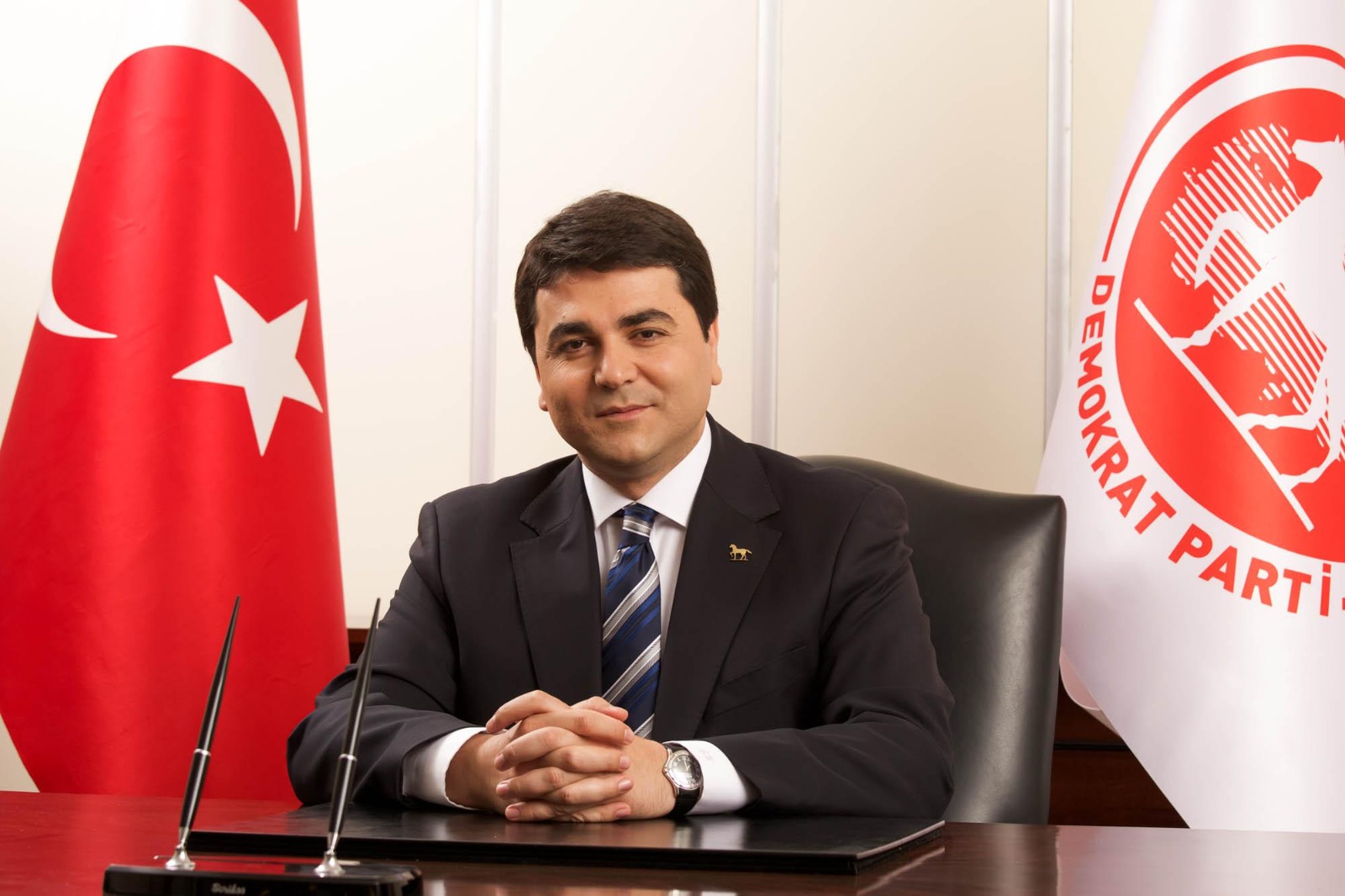 Demokrat Parti Genel Başkanı Gültekin Uysal, sosyal medya hesabı üzerinden