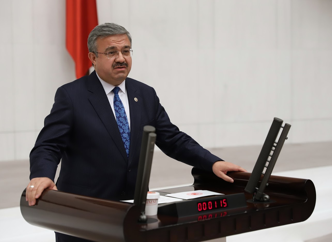 AK Parti Afyonkarahisar Milletvekili İbrahim Yurdunuseven 5 Eylül 2012 de
