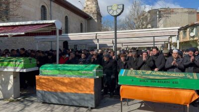 ANNE VE ÇOCUKLARI İÇİN ÇARŞI CAMİİ'NDE CENAZE TÖRENİ DÜZENLENDİ.