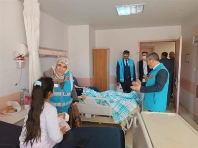 AFYONKARAHİSAR DEVLET HASTANESİ’NDE TEDAVİ GÖREN DEPREMZEDELERİ İL MÜFTÜ VEKİLİ HARUN