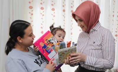 AFYONKARAHİSAR VALİSİ KÜBRA GÜRAN YİĞİTBAŞI, KENTTE 11 BİNE YAKIN DEPREMZEDE