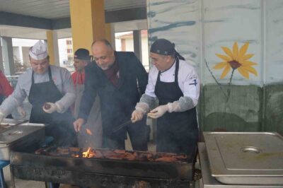 AFYONKARAHİSAR’DAKİ KREDİ VE YURTLAR KURUMU’NA BAĞLI YURTLARDA KALAN DEPREMZEDELERİN SOSYAL