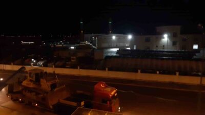 AFYONKARAHİSAR İL ÖZEL İDARESİNDEN 79 ARAÇ VE 80 PERSONELİN DEPREM