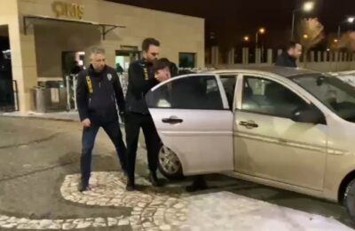 AFYONKARAHİSAR’DA SOSYAL MEDYA ÜZERİNDEN KENDİSİNİ DEPREM AFETİNİN YAŞANDIĞI BÖLGEDE GÖSTERİP,