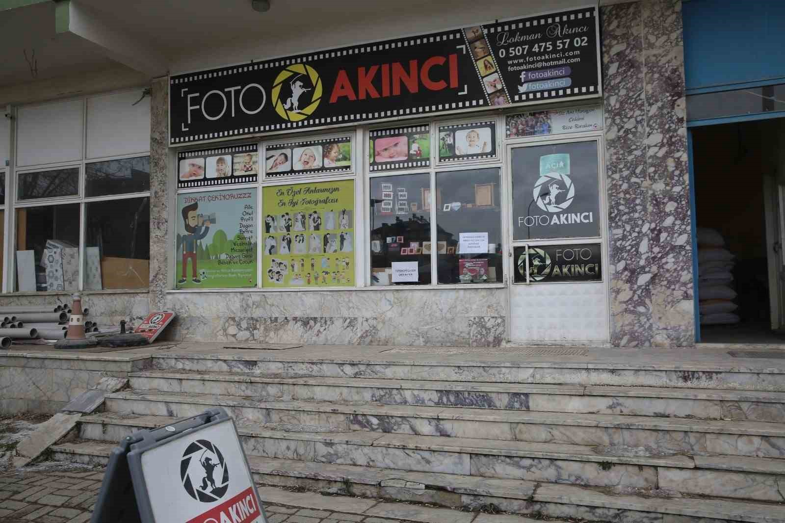 AFYONKARAHİSAR’IN İHSANİYE İLÇESİNDE BİR FOTOĞRAFÇI ESNAFI AFET BÖLGESİNDEN GEÇİCİ SÜRELİĞİNE