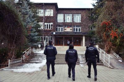 AFYONKARAHİSAR’DA POLİS TARAFINDAN ‘ÇOCUK VE GENÇLERİN KORUNMASINA YÖNELİK OKUL ÇEVRELERİ