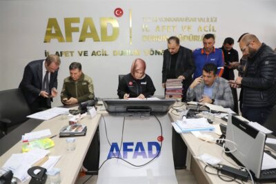 AFYONKARAHİSAR VALİSİ DOÇ. DR. KÜBRA GÜRAN YİĞİTBAŞI, AFET BÖLGESİNDEN KENTE
