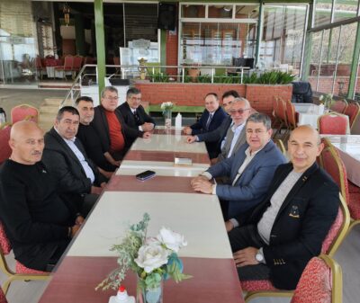 Afyon Gazeteciler Cemiyeti yönetim kurulu üyeleri bir araya gelerek durum