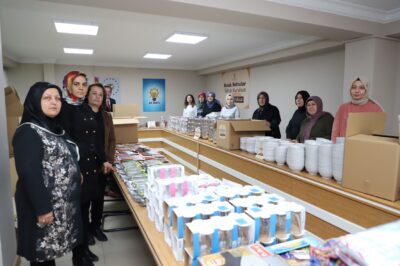 AK Parti Afyonkarahisar İl Kadın Kolları Başkanı Ferda Ertürk ve