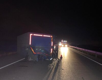 Afyonkarahisar’da meydana gelen trafik kazasında 3 kişi yaralandı Edinilen bilgilere