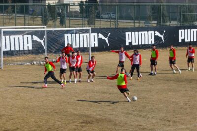 TFF 2. Lig ekiplerinden Afyonspor ligde verilen arayı gerçekleştirilen antrenmanlar il
