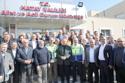 Belediye Başkanı Mehmet Zeybek yeniden deprem bölgesine giderek Afyonkarahisar Belediyesince