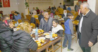 Belediye Başkanı Mehmet Zeybek, dayanışmanın, yardımlaşmanın ve kardeşliğin timsali Ramazan-ı