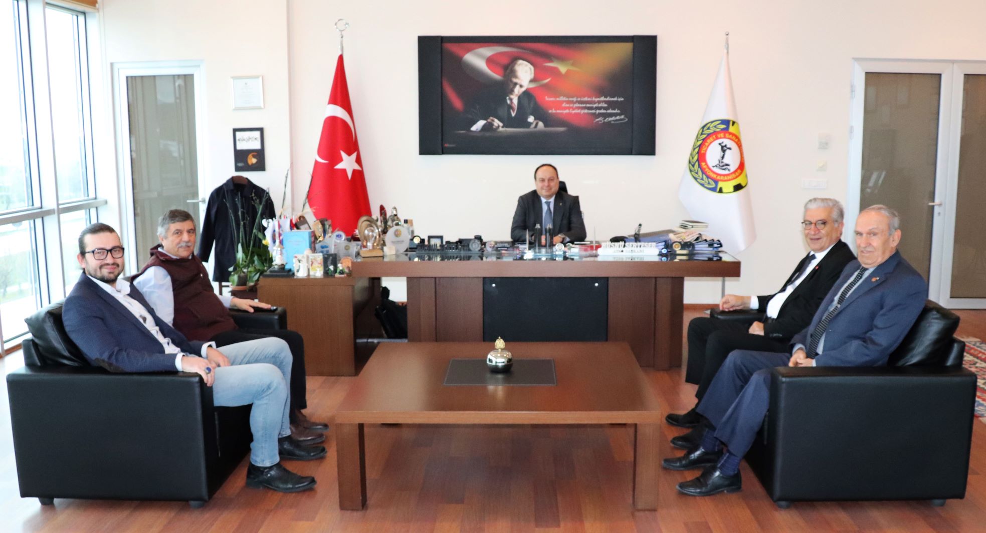 Aday adayı Çiçek Serteser’i ziyaret etti Cumhuriyet Halk Partisi Afyonkarahisar Milletvekili Aday Adayı Ahmet Salih Çiçek,