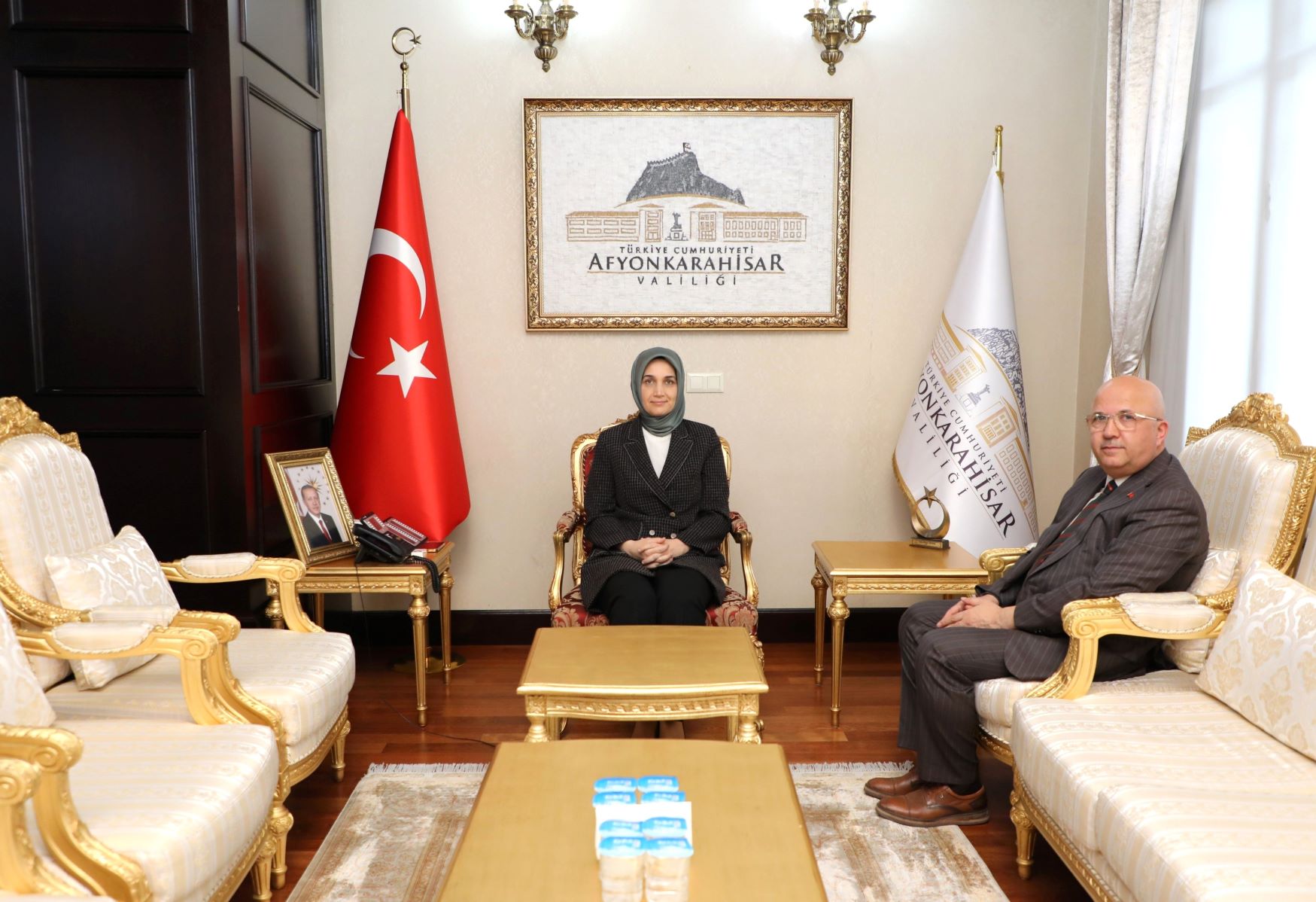 Başkan Çoban’dan Vali Yiğitbaşı’na ziyaret İl Genel Meclis (İGM) Başkanı Burhanettin Çoban, Vali Doç. Dr.