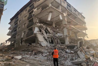 Depremin yaşandığı ilk andan itibaren teknik ekipleri ve yardımcı personelleriyle