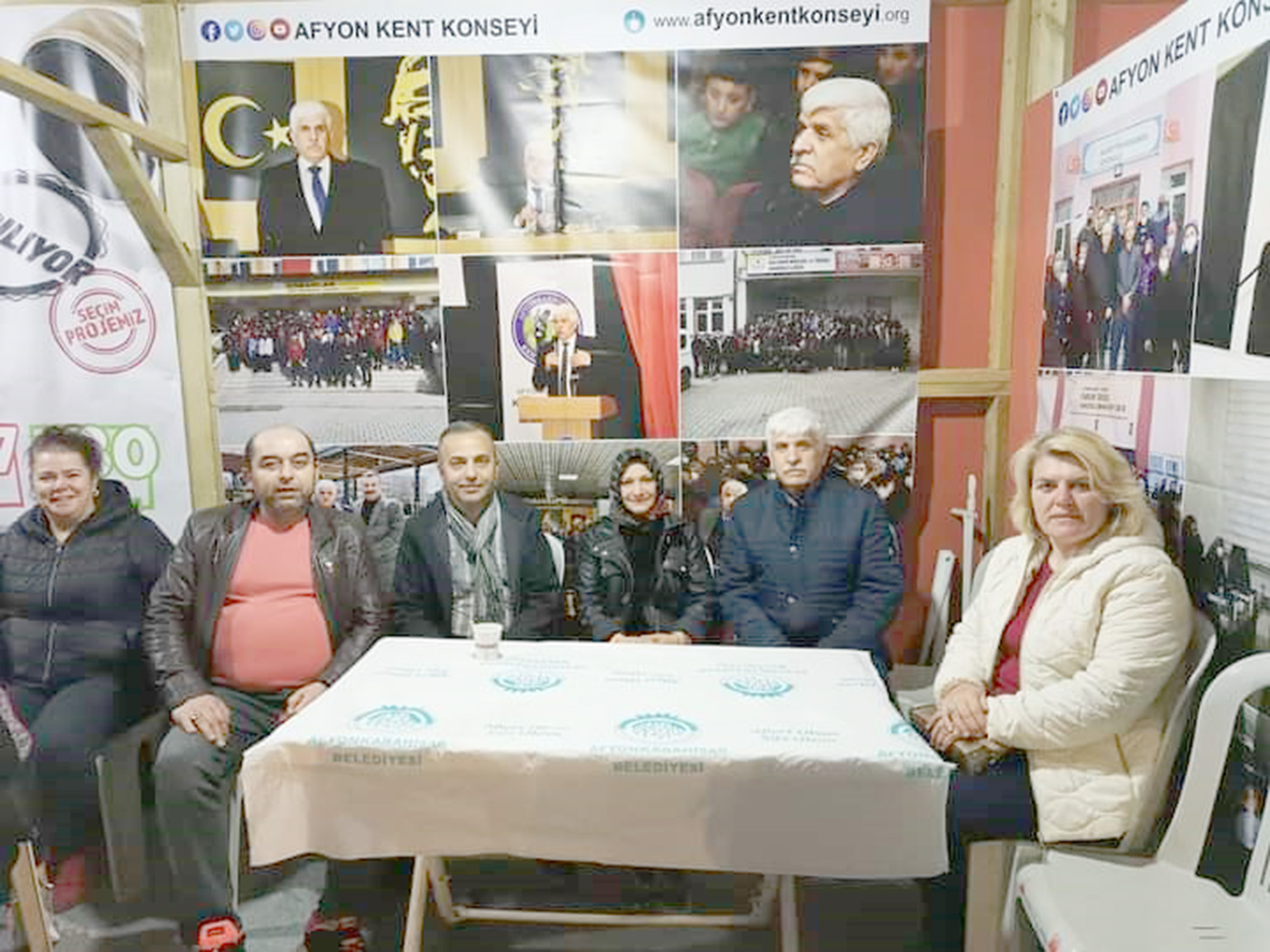 AK Parti Afyonkarahisar Milletvekili aday adayı Rasime Fedakar, seçim çalışmaları