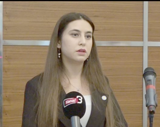 Basın mensuplarıyla bir araya gelen İYİ Parti Afyonkarahisar Milletvekili Aday