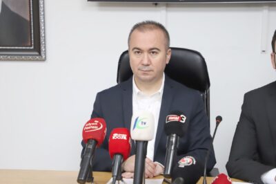 AK Parti Afyonkarahisar İl Başkanı Hüseyin Ceylan Uluçay, düzenlediği bir
