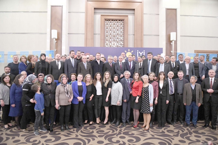 İYİ Parti Milletvekili aday adayı Mustafa Enis Arabacı’nın düzenlediği iftarda