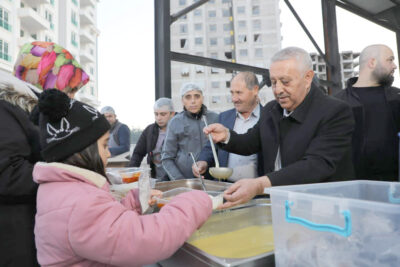 Karşıyaka Mahallesi sakinleriyle iftar programında bir araya gelen Belediye Başkanı