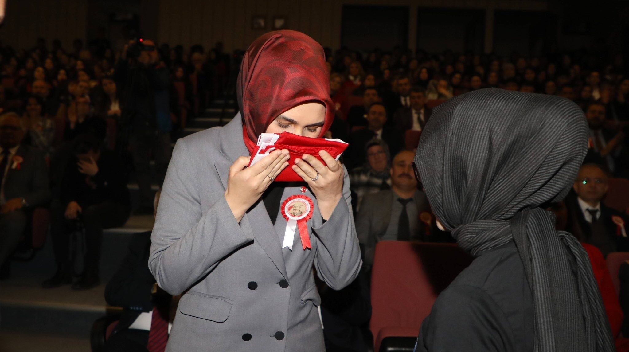 Afyonkarahisar’da Süleyman Demirel Fen Lisesi’nde İstiklal Marşı’nın kabulünün 102. yıldönümü