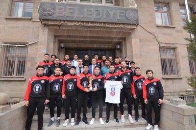 Sandıklı ilçesini Afyonkarahisar 1. Amatör Ligi’nde başarıyla temsil ederek, grubunda