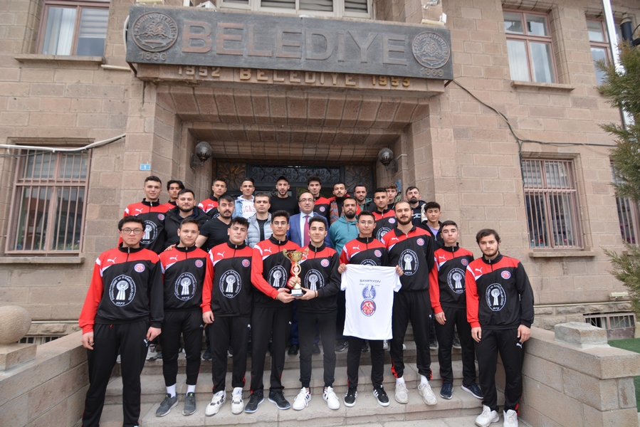 Sandıklı ilçesini Afyonkarahisar 1. Amatör Ligi’nde başarıyla temsil ederek, grubunda