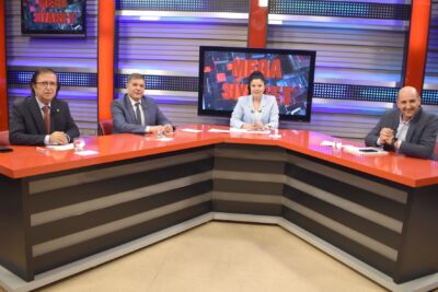 Megabirlik Genel Yayın Yönetmeni Selcen Dilek Çöygün’ün moderatörlüğünde Gazeteciler Yasin