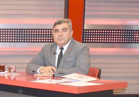 Kanal 3 ekranlarında Hasan Efe Öğünç’ün hazırlayıp sunduğu Mercek programına