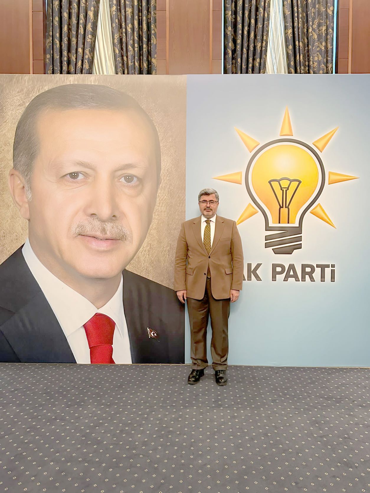 AK Parti Genel Merkezi’nde milletvekilliği aday adaylığı başvurusunu yapan AK