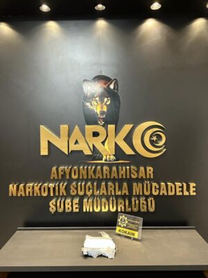 AFYONKARAHİSAR (AA) – Afyonkarahisar'da otomobilinde uyuşturucu ele geçirilen şüpheli gözaltına