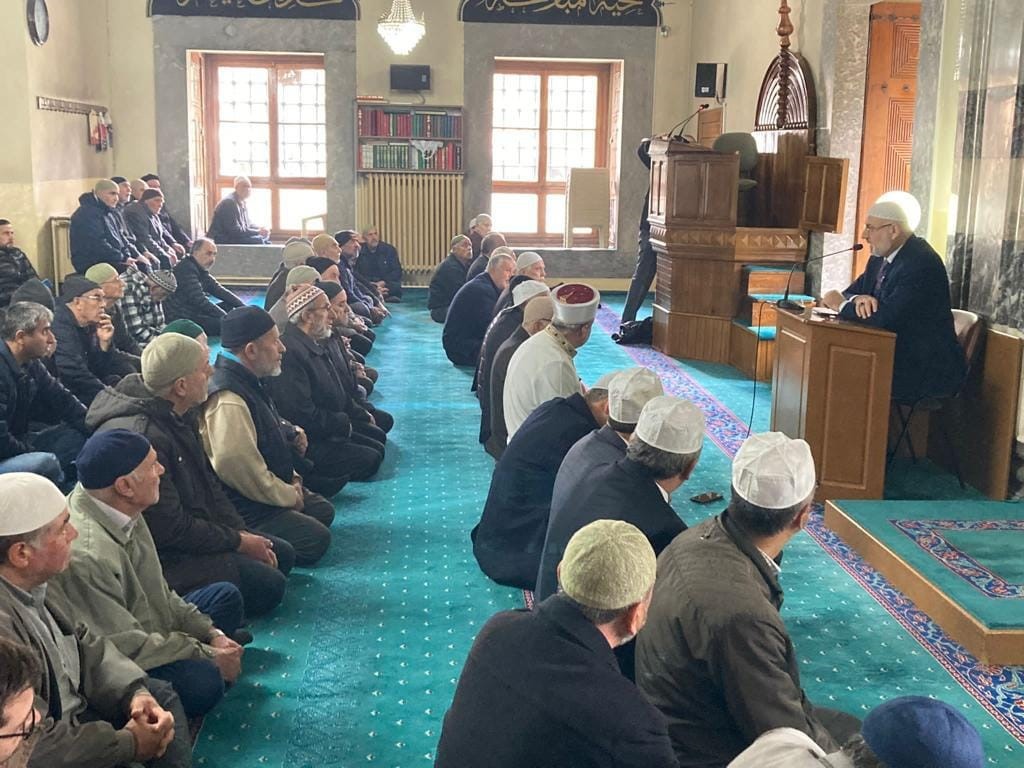 AFYONKARAHİSAR İMARET CAMİİ'NDE DEPREMDE HAYATINI KAYBEDELER İÇİN KUR'AN ZİYAFETİ PROGRAMI