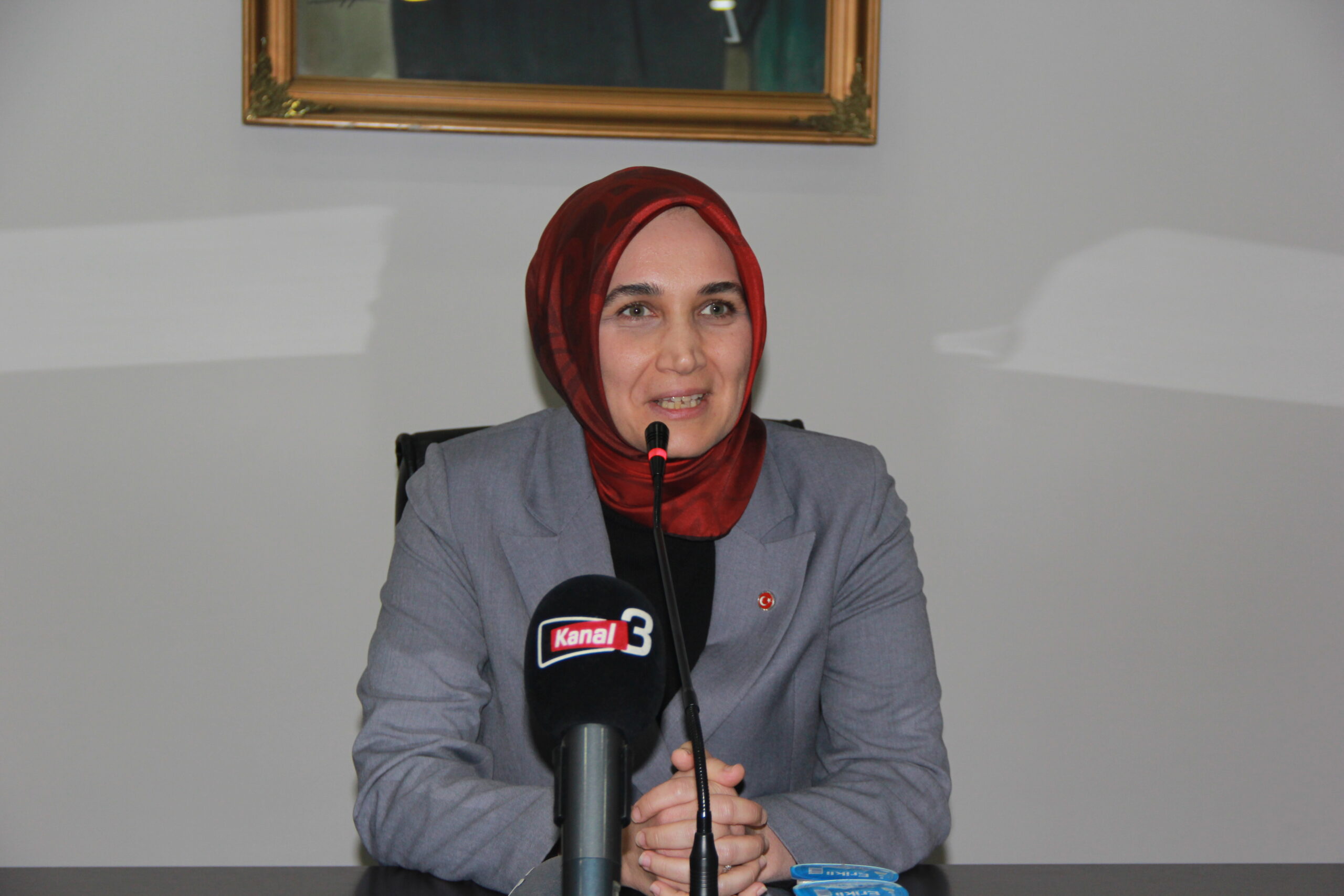 AFYONKARAHİSAR (AA) – Afyonkarahisar Valiliği tarafından vatandaşların sorunlarına çözüm bulmak