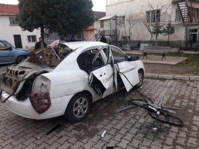 AFYONKARAHİSAR (AA) – Afyonkarahisar'ın İhsaniye ilçesinde bir otomobilde piknik tüpünün