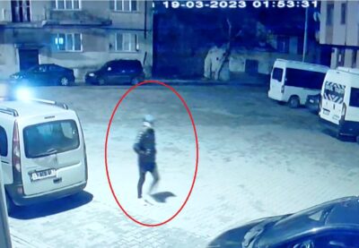 Afyonkarahisar İl Emniyet Müdürlüğü’ne bağlı ekipler, Afyonkarahisar’da araçların lastiklerini kesici