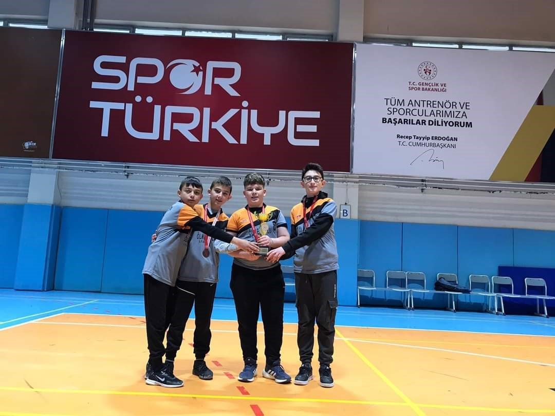 AFYONKARAHİSAR'DA DÜZENLENEN KÜÇÜK ERKEKLER BOCCE TURNUVASINDA ŞUHUT’U TEMSİL EDEN ATATÜRK