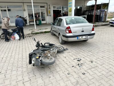 AFYONKARAHİSAR (AA) – Sandıklı ilçesinde bazı meyve ağaçları çiçek açtı.