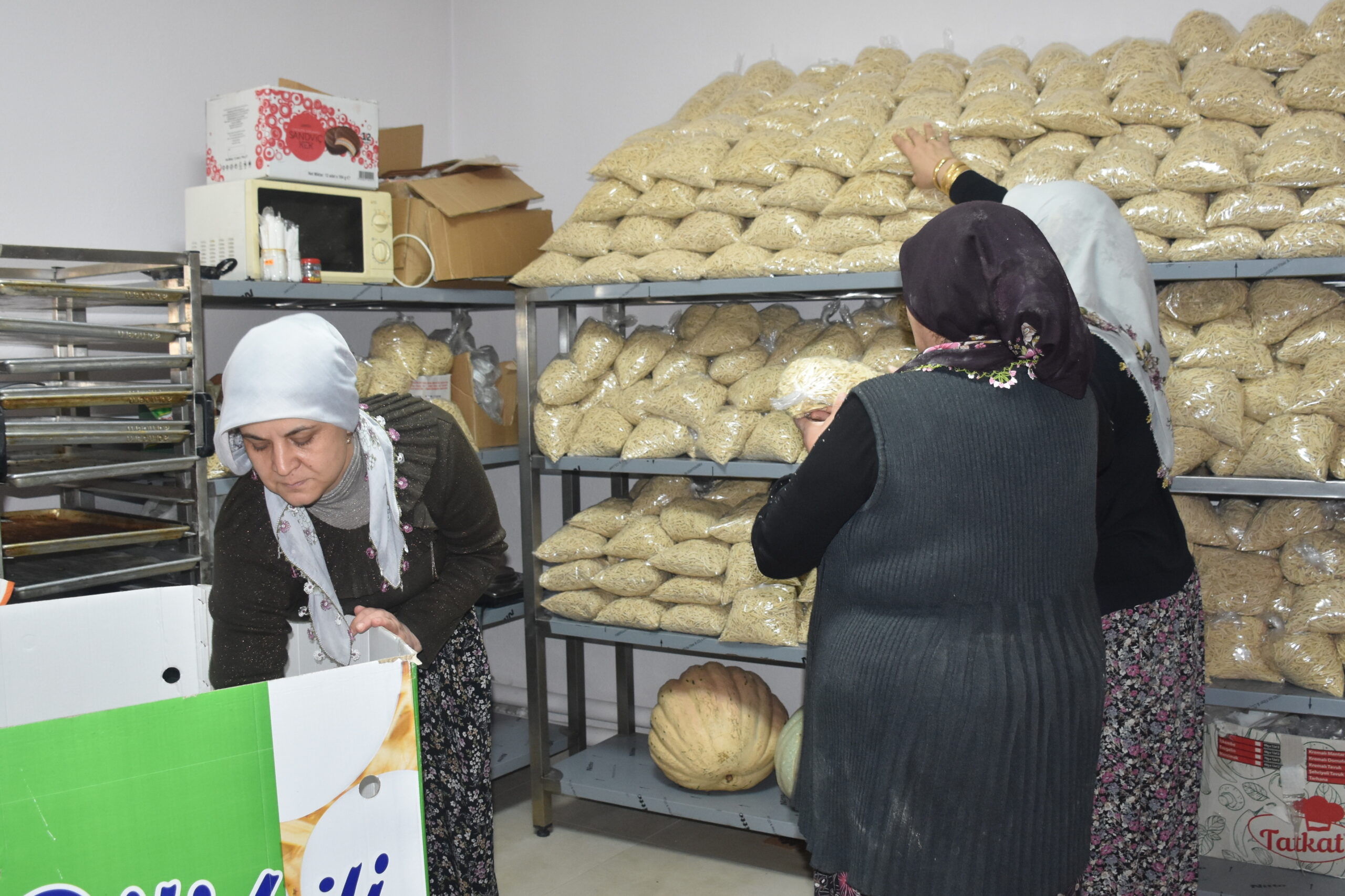 AFYONKARAHİSAR (AA) – CANAN TÜKELAY – Afyonkarahisar'ın Sinanpaşa ilçesinde Kadın