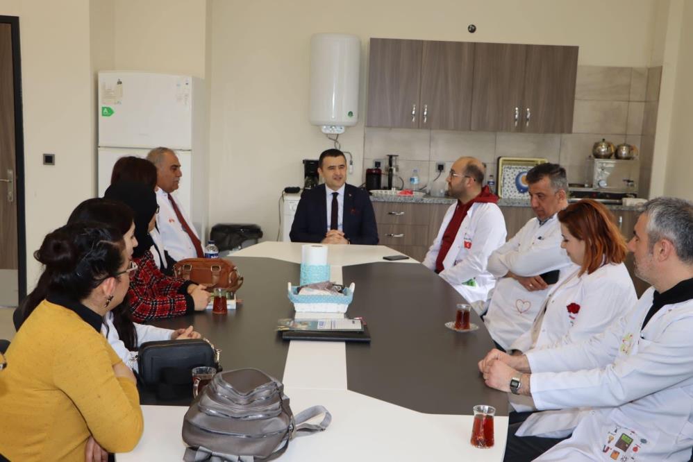 Emirdağ ilçesindeki Mithatpaşa Ortaokulu yeni binasında hizmet vermeye başladı Emirdağ
