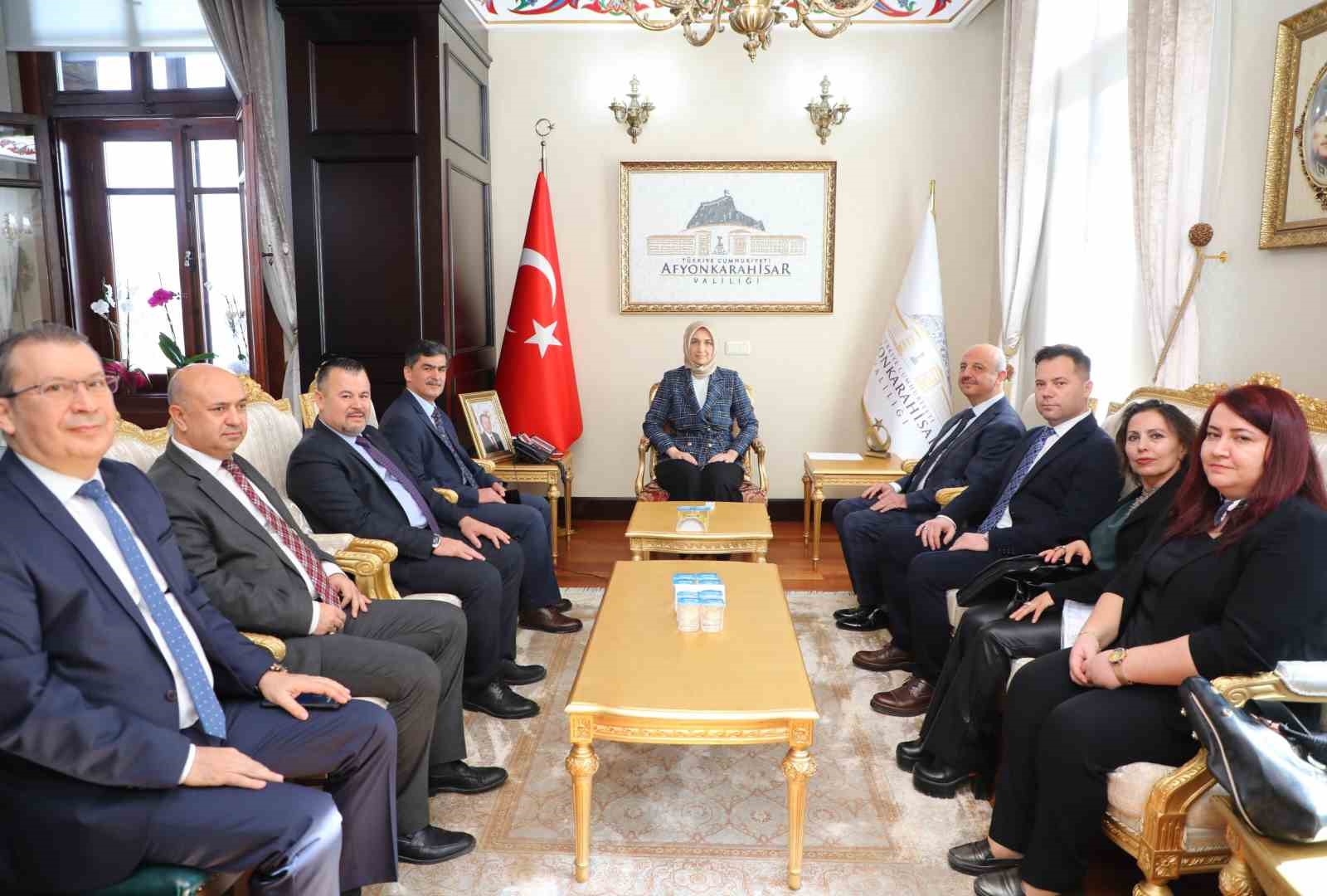 AFYONKARAHİSAR’DA OTEL YETKİLİLERİ BERLİN’DE GERÇEKLEŞTİRİLECEK OLAN FUAR ÖNCESİ VALİLİK ÖNCÜLÜĞÜNDE