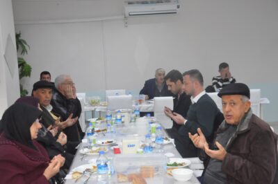 AFYONKARAHİSAR (AA) – Sandıklı Kaymakamı Mehmet Sülün, şehit aileleri, gaziler