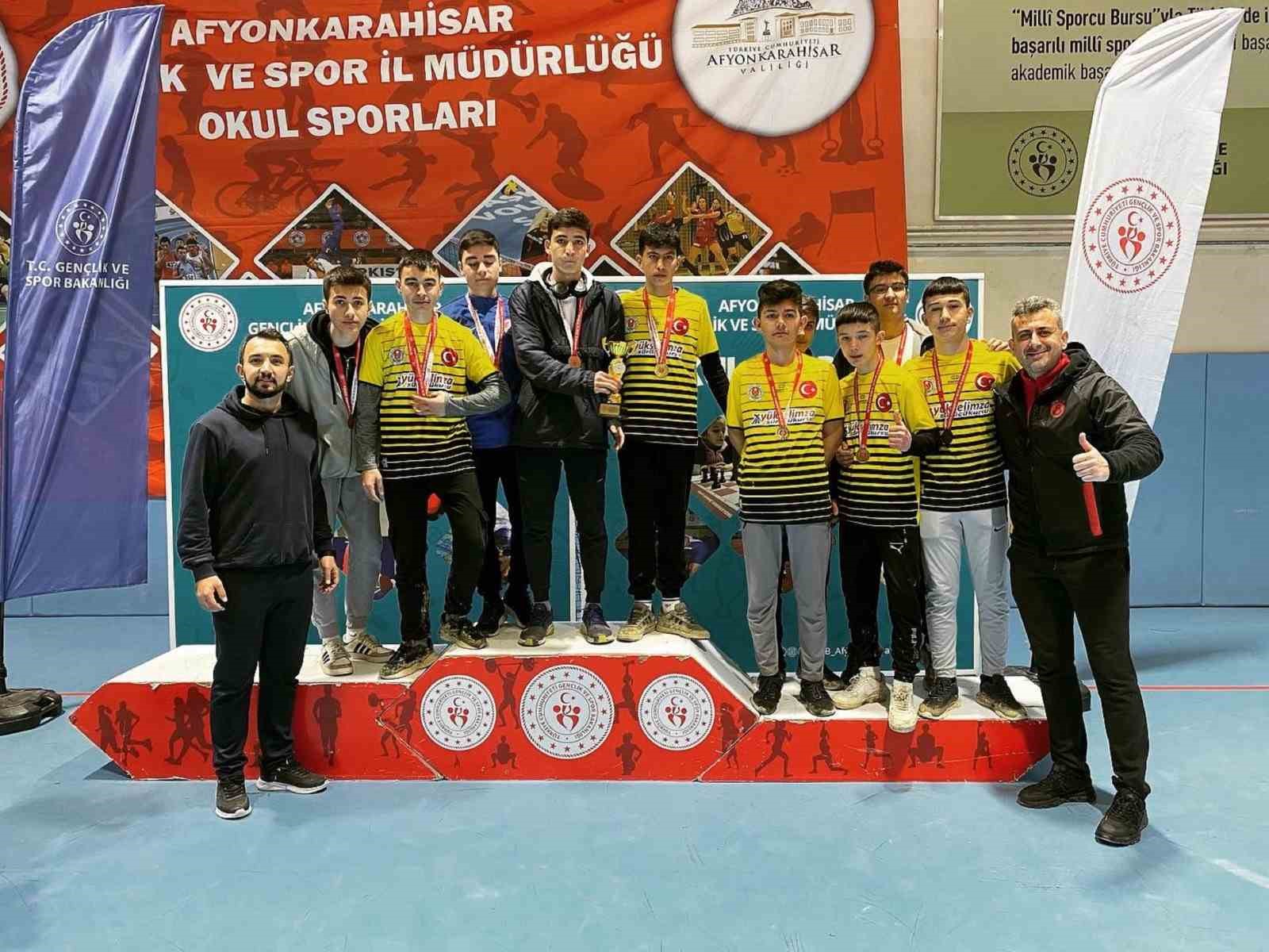 AFYONKARAHİSAR’DA GENÇLİK VE SPOR İL MÜDÜRLÜĞÜ TARAFINDAN ÖĞRENCİLER ARASINDA DÜZENLENEN