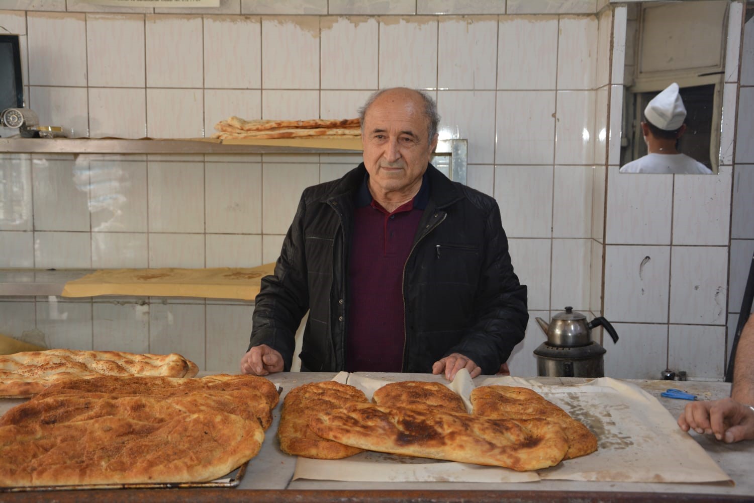 AFYONKARAHİSAR’IN SANDIKLI İLÇESİNDE RAMAZAN AYINA ÖZEL YAPILAN HAŞHAŞLI TAHİNLİ PİDE