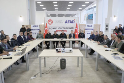 Enerji ve Tabii Kaynaklar Bakanı Fatih Dönmez ve Vali Doç.