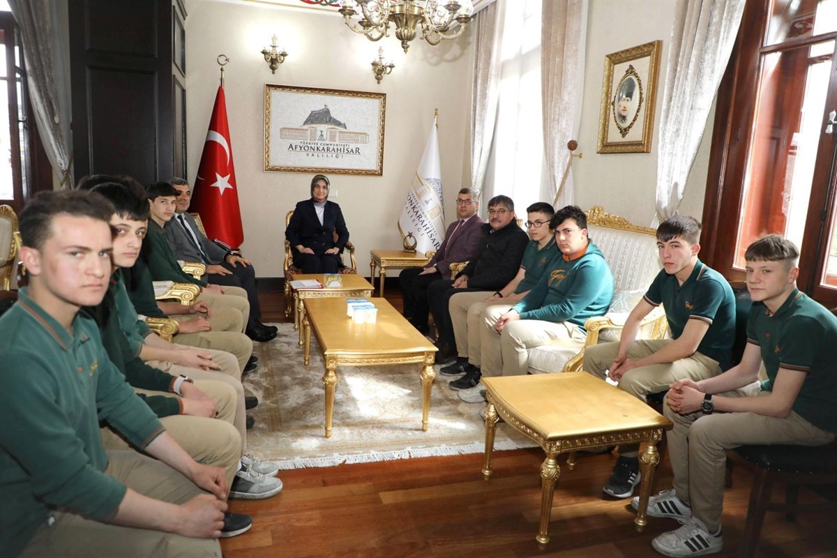 AFYONKARAHİSAR VALİSİ DOÇ. DR. KÜBRA GÜRAN YİĞİTBAŞI, AFET BÖLGESİ İÇİN