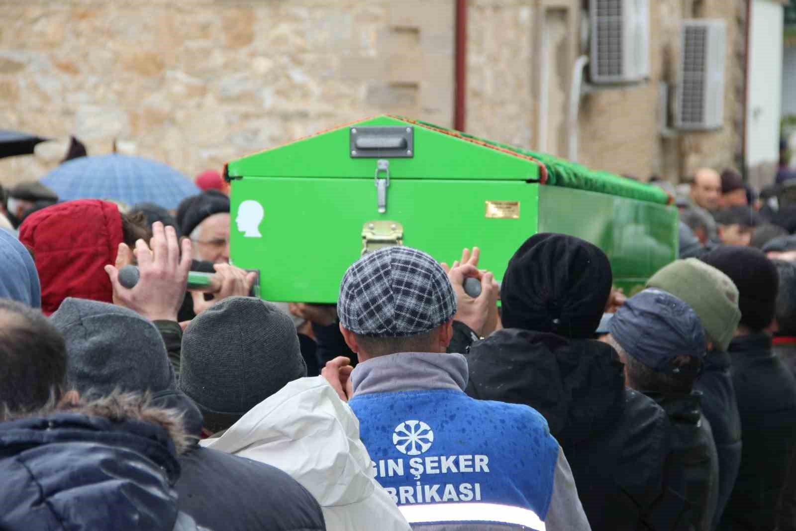 AFYONKARAHİSAR’DA EHLİYETSİZ SÜRÜCÜLERİN KULLANDIĞI KAMYON VE MOTOSİKLETİN ÇARPIŞMASI SONUCU YARALANAN