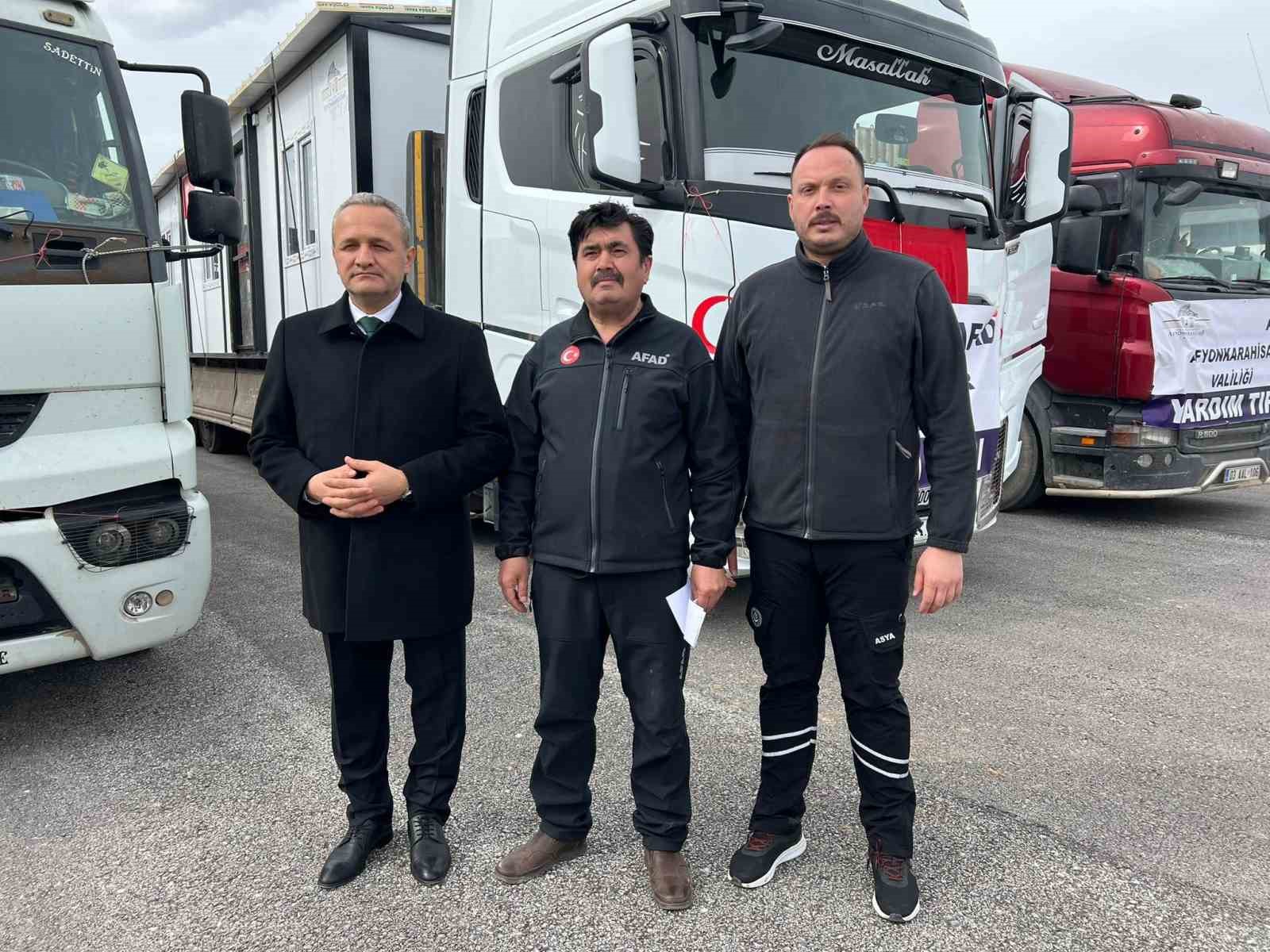 8 TIR YARDIM MALZEMESİ VE KONTEYNER HATAY’A UĞURLANDI