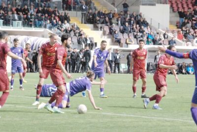 Düşme potasında yer alan takımlardan İnegölspor, 40.dakikada Volkan’ın attığı tek