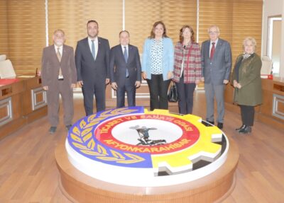 CHP Afyonkarahisar Milletvekili ve Milletvekili adayı Burcu Köksal ve beraberindeki